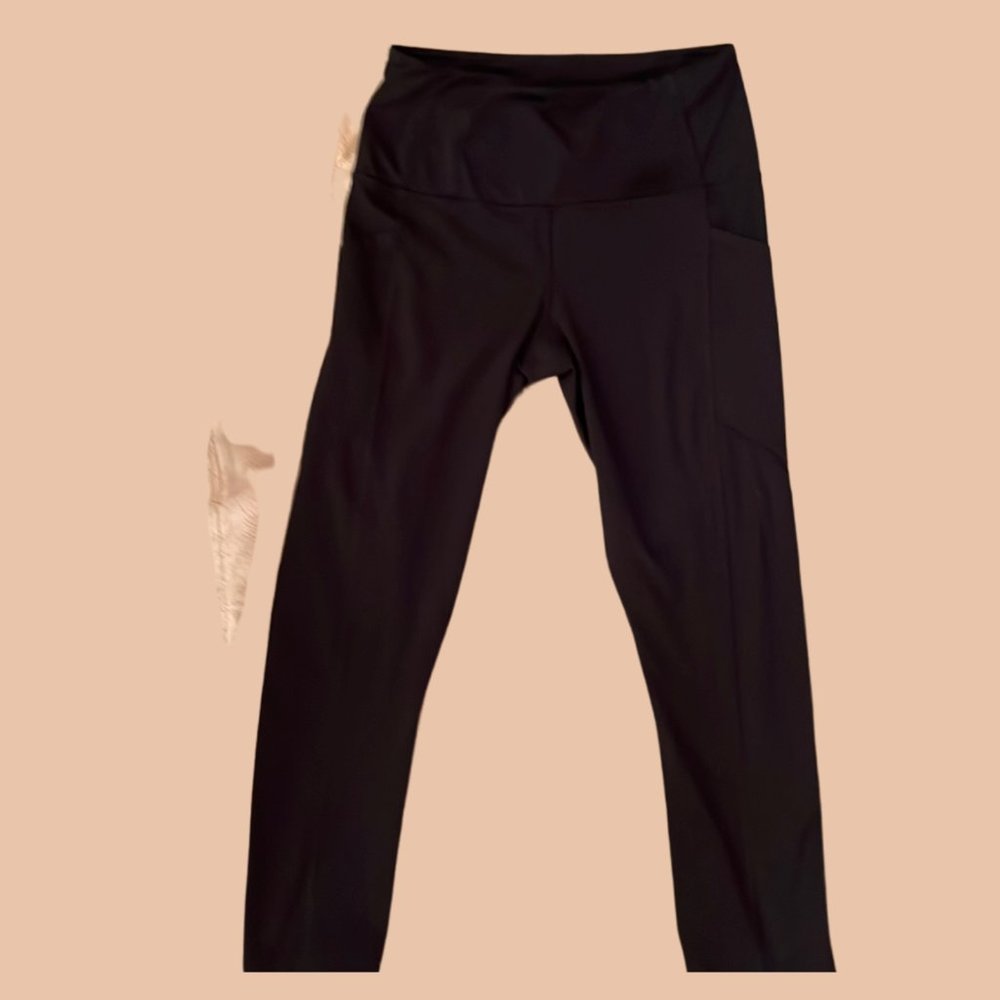 Yogalicius Black yoga pants capri sz s